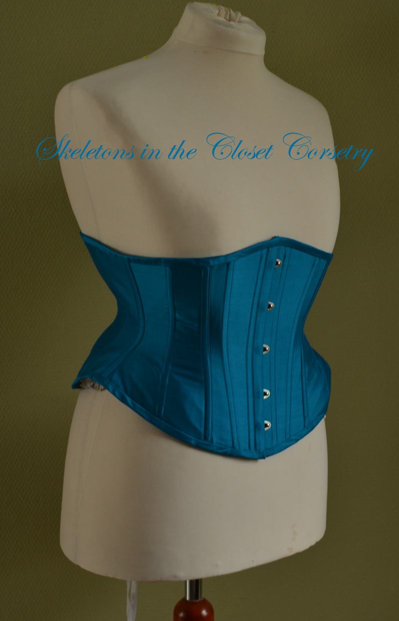 Lady Aistikas corset in silk