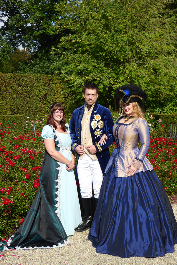 At Elfia, Karin in her regency gown, Maarten in his Lord Nelson costume and Sannie in a Piraty 18th century fantasy gown