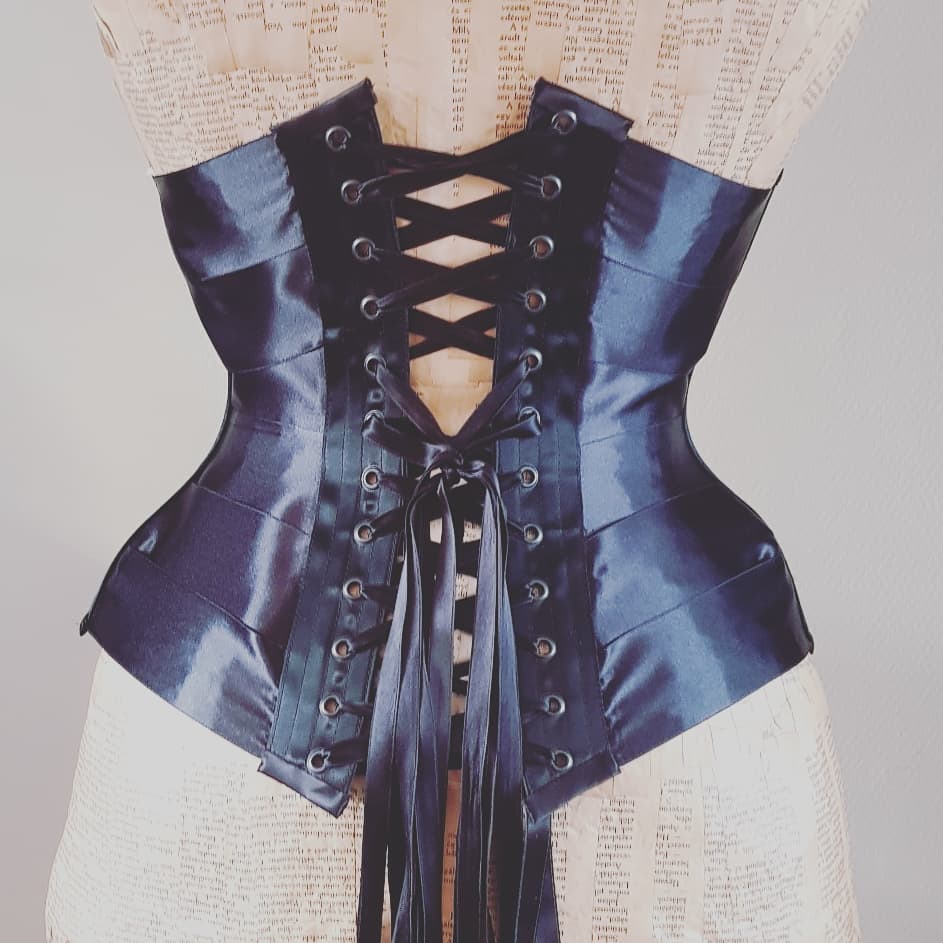 ribbon corset